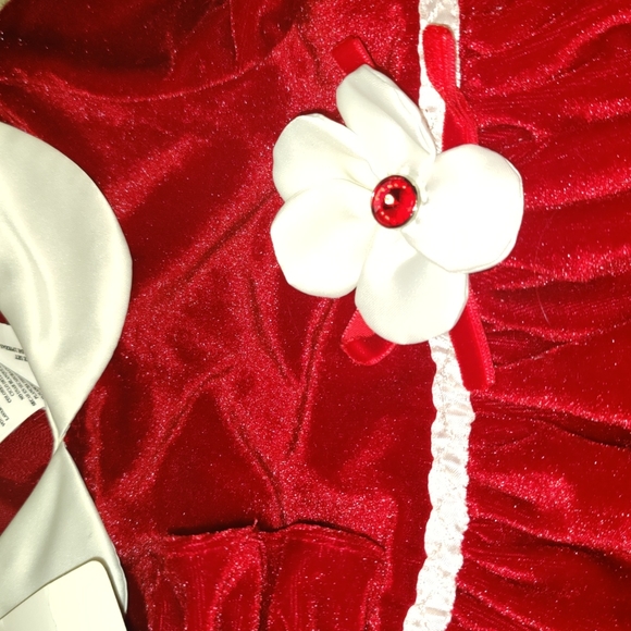 NWT Girls Red Velvet White Satin Trim Dress Matching Doll Dress - Picture 3 of 3